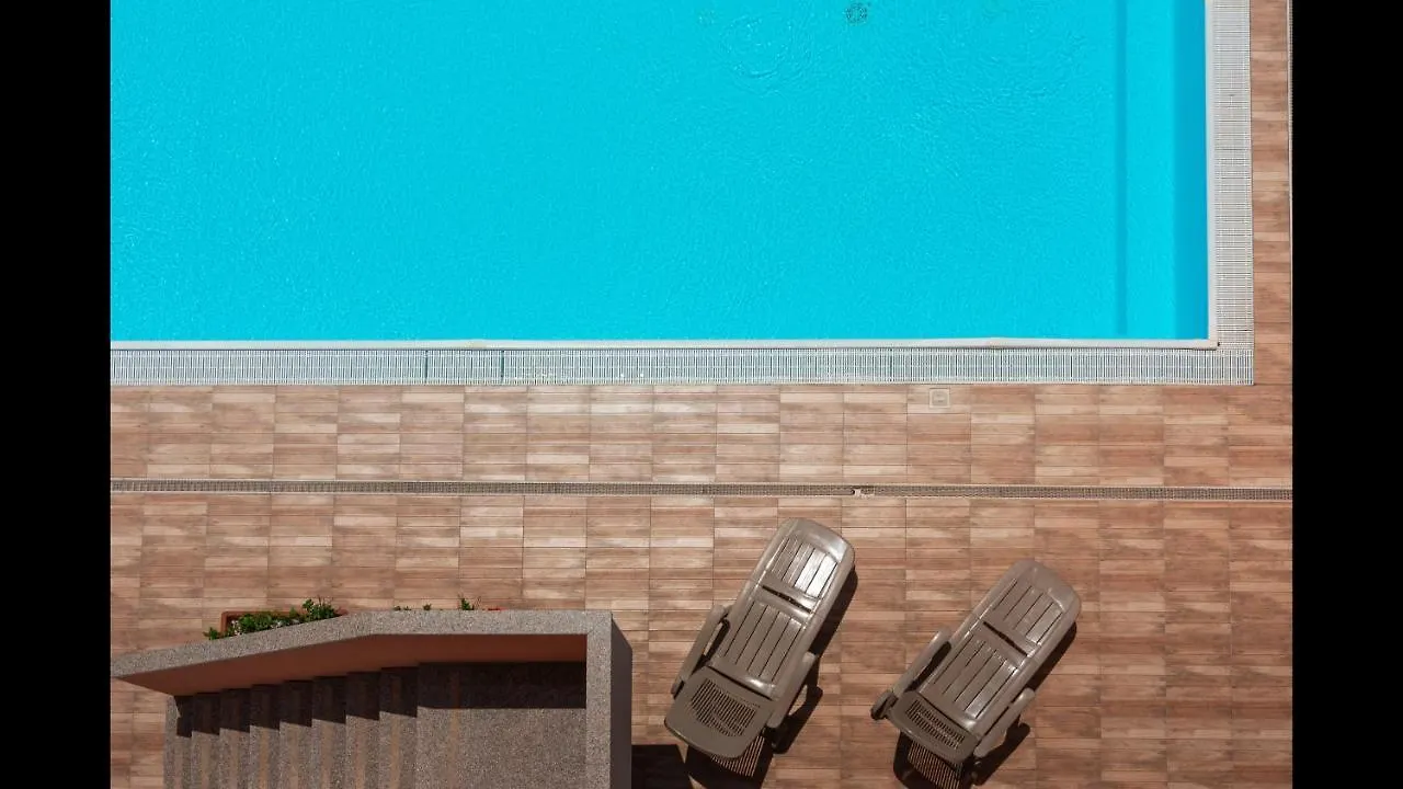 Relaxing Cristal Blu Studio Sleeps Num1496 سانتا تيريزا غالّورا 0*,  إيطاليا
